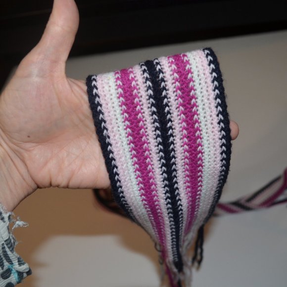 Unnamed Knit Long Narrow Scarf Black Pink White 42.5 in half without brushy ends - Picture 2 of 4